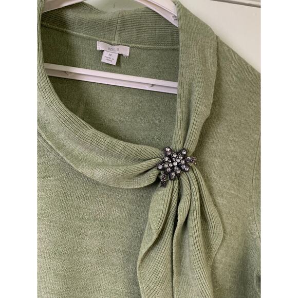 APT 9 WOMEN’S SWEATER LIGHTWEIGHT SZ M LIGHT GREEN WITH JEWELED PIN - Picture 4 of 16